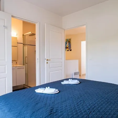 Holiday home Beautiful And Peaceful In A Villeneuve-Loubet